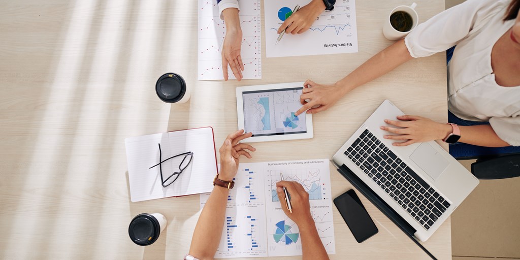 Who SHOULD be involved in your business insurance claim?